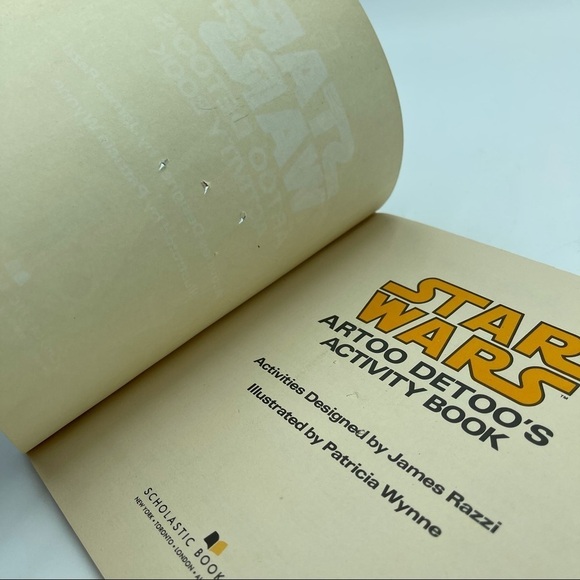 Star Wars Artoo Detoo Activity Book - Picture 3 of 11